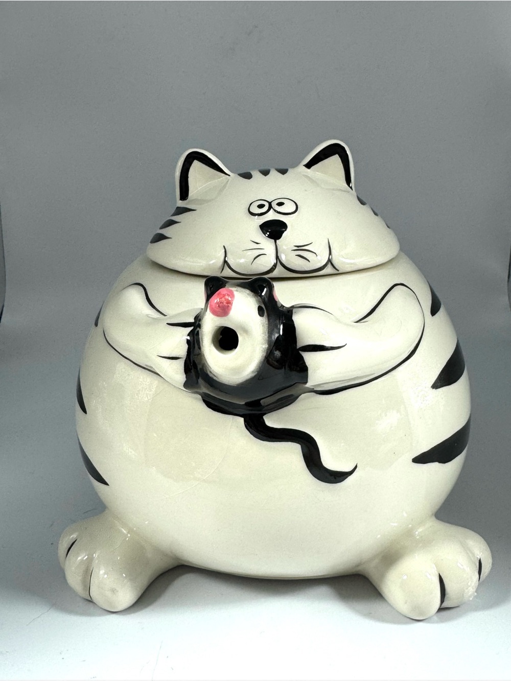 Chubby Cat Teapot - Black and White